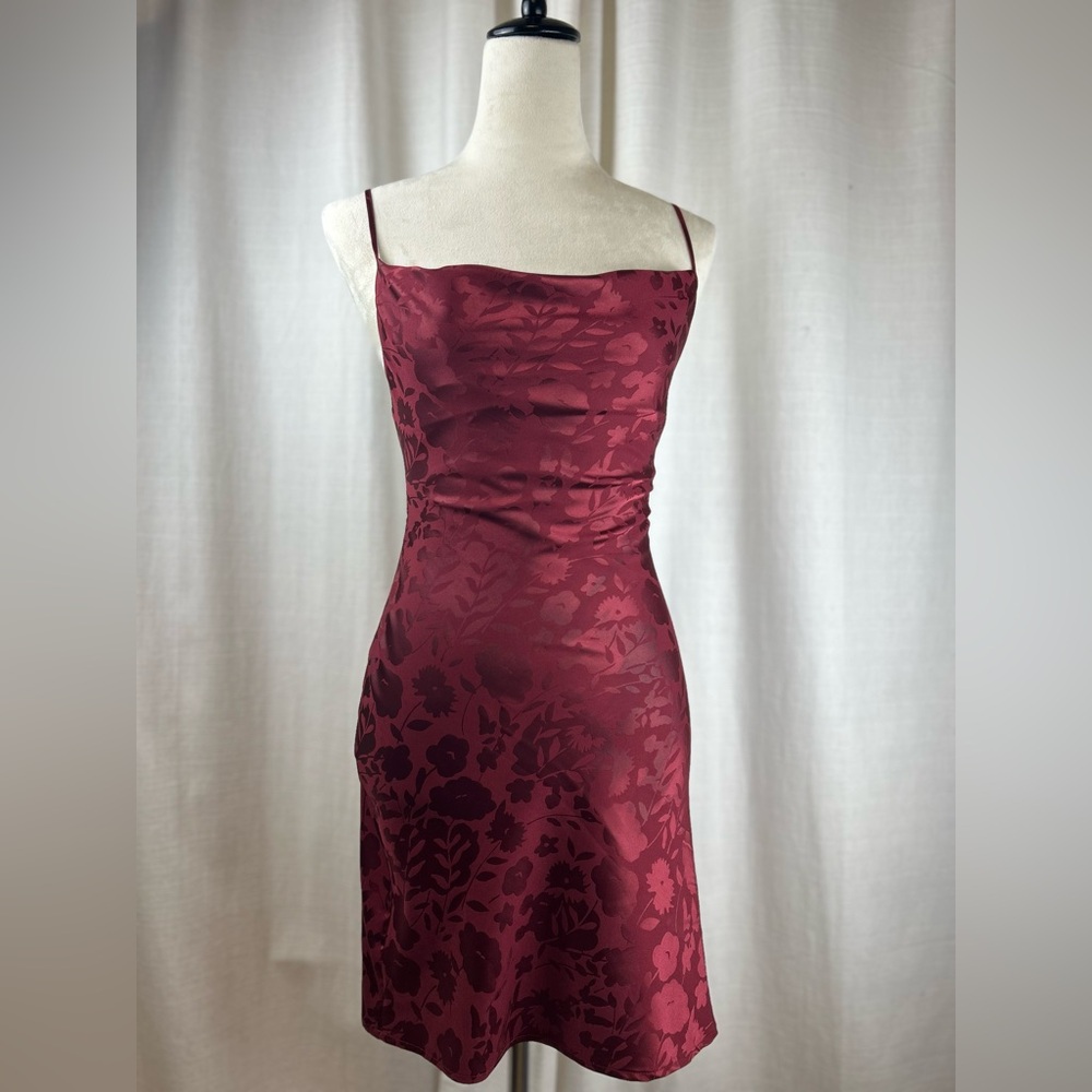 Urban Outfitters‎ Maroon Floral Drop Chest Y2K Spaghetti Strap Backless Dress XS